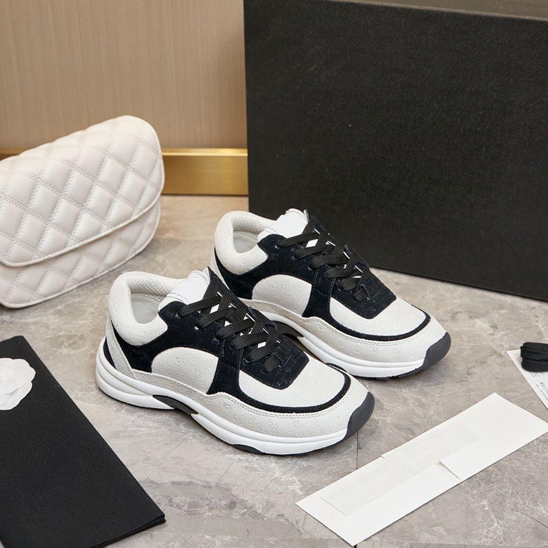 Men Shoes Kinds - Sneakers classiche con tomaia nera e