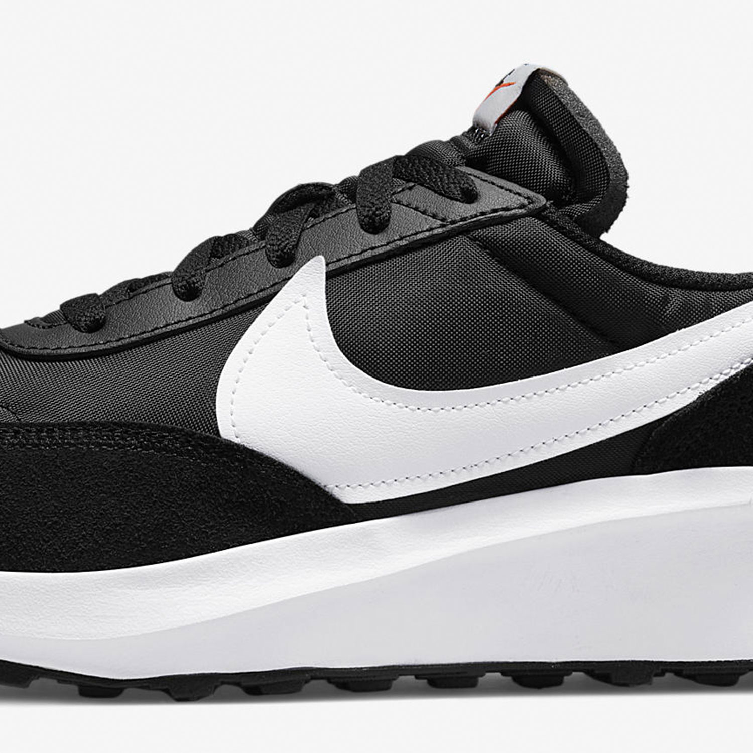 Nike Official Genuine Waffle D - Men Shoes Official recensione e prezzo