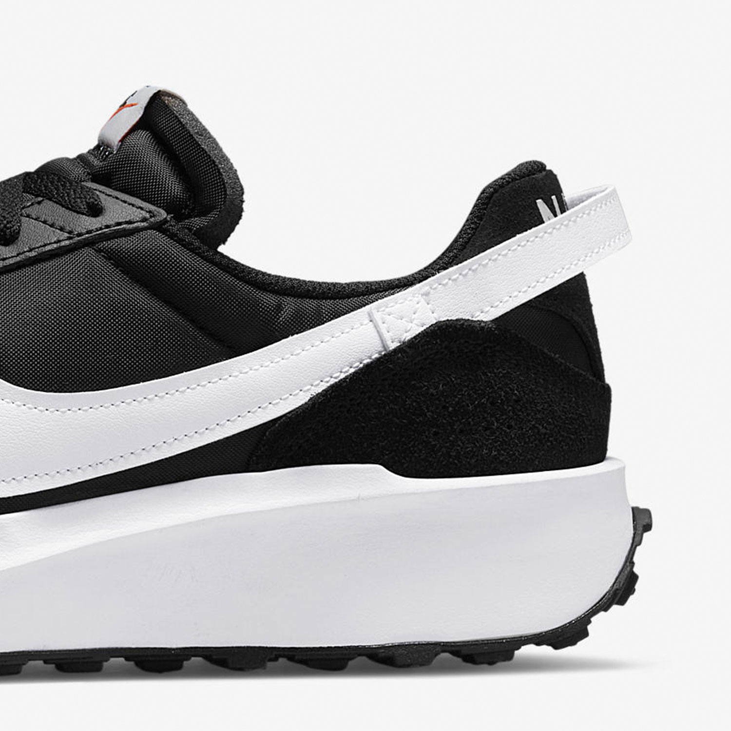 Nike Official Genuine Waffle D - Men Shoes Official recensione e prezzo